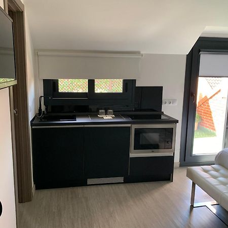 Hostal El Rocio Paracuellos de Jarama Exterior foto