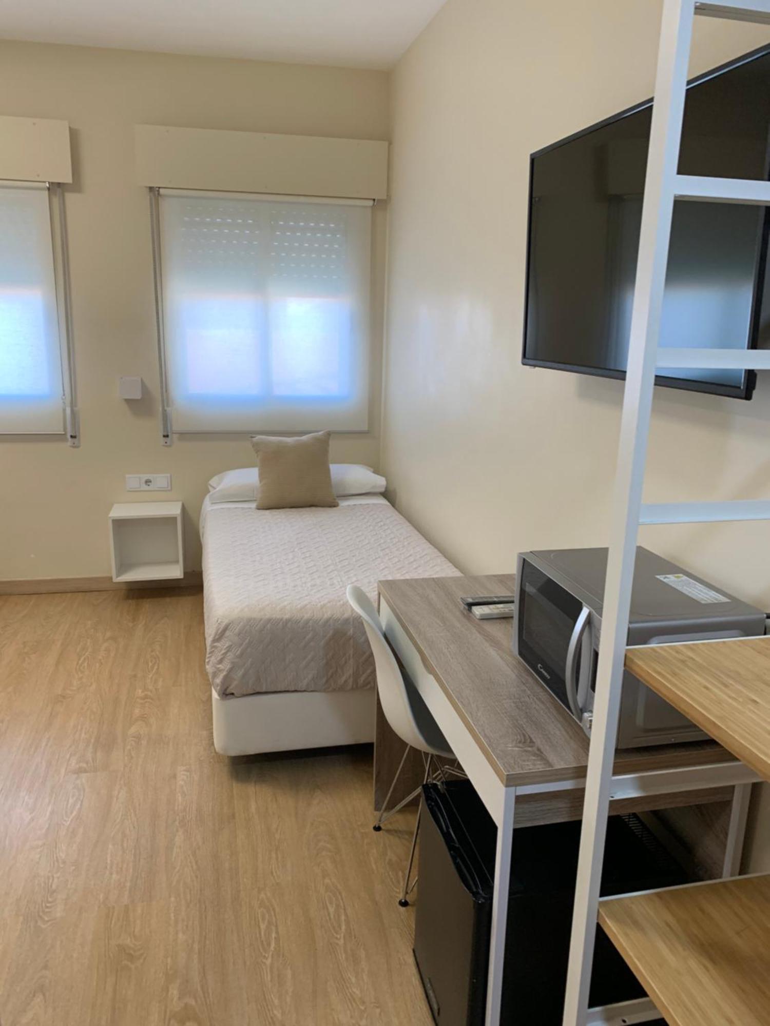 Hostal El Rocio Paracuellos de Jarama Exterior foto